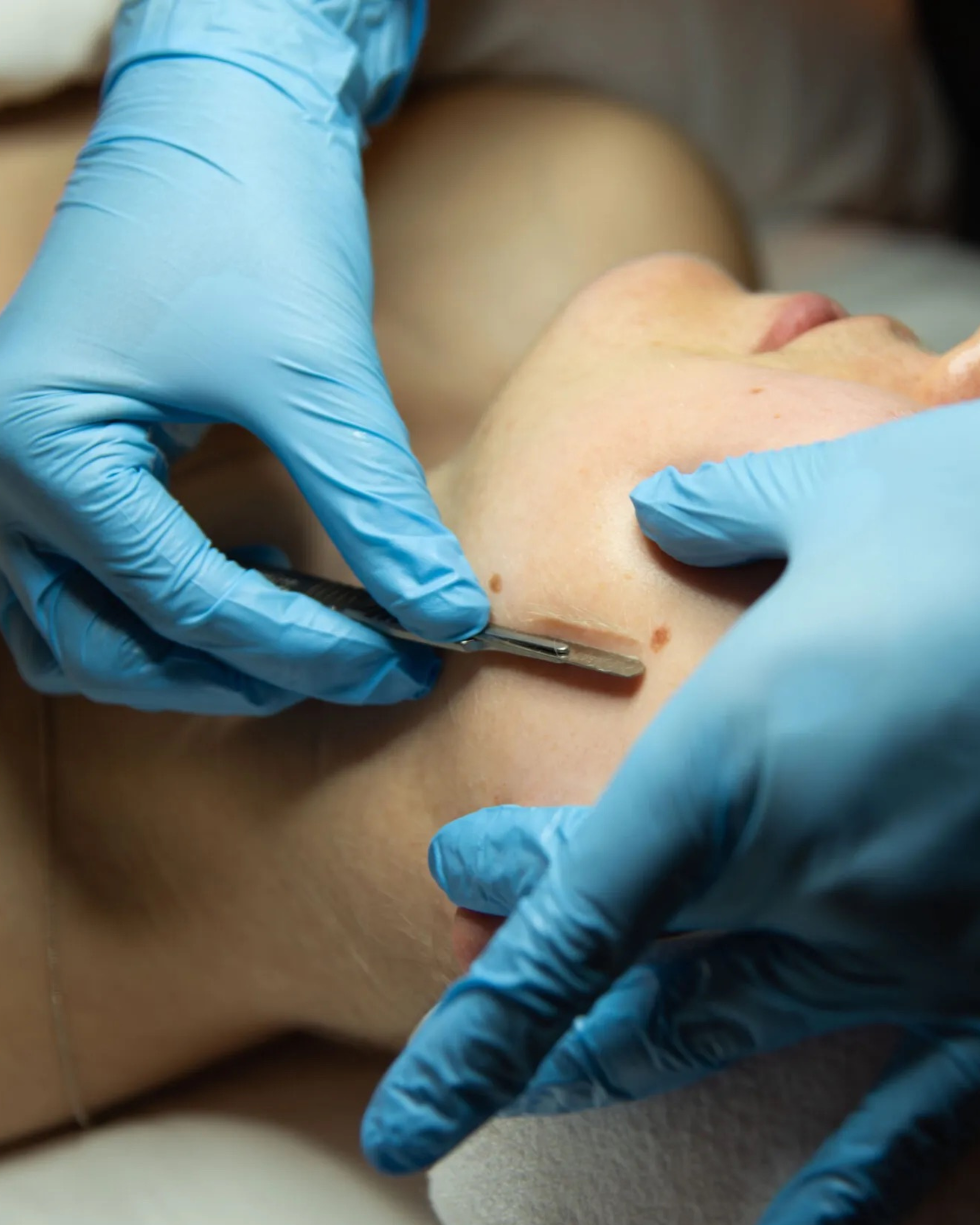 Dermaplane Pearl Finish Facial